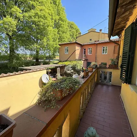 Apartment Casa Sissi Lucca